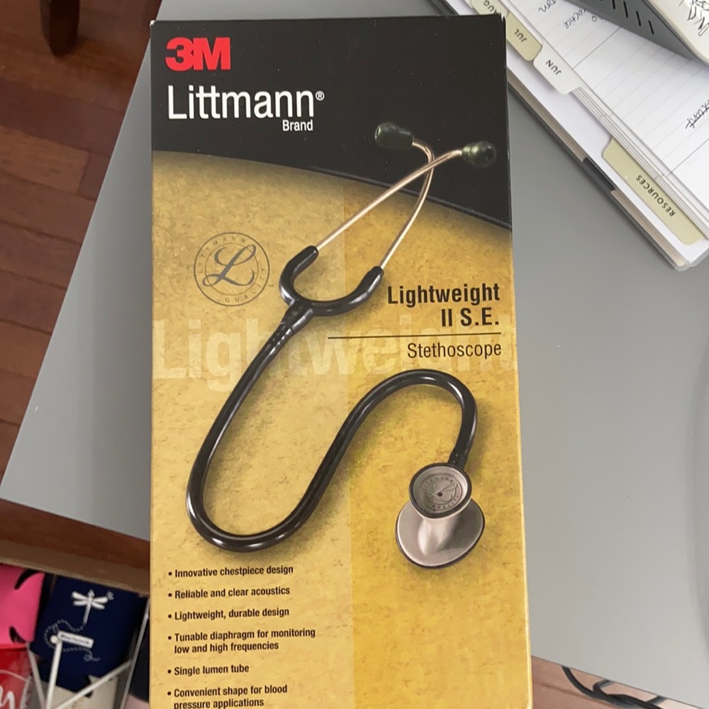 3M Littmann lightweight stethoscope